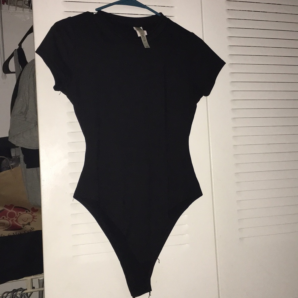 Can’t fit me. Only worn once.